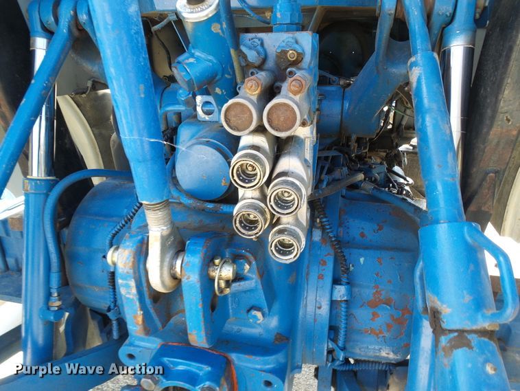 image for item DG2099 1993 New Holland 8340  tractor