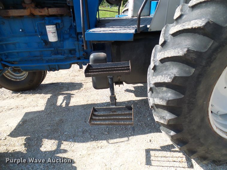 image for item DG2099 1993 New Holland 8340  tractor