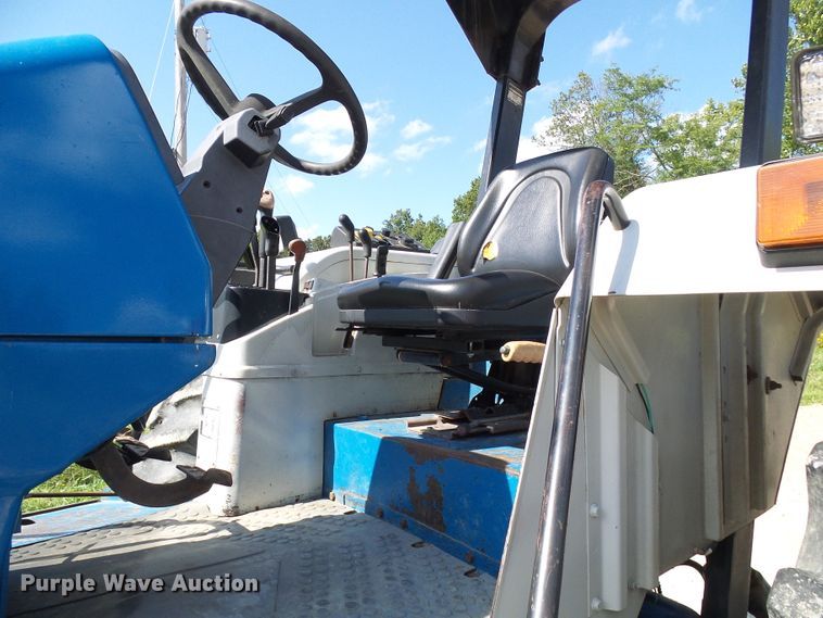 image for item DG2099 1993 New Holland 8340  tractor