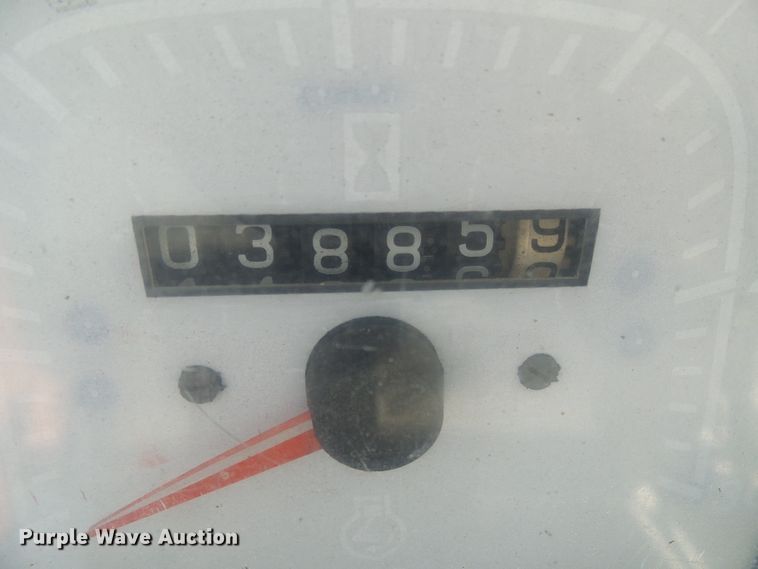 image for item DG2099 1993 New Holland 8340  tractor