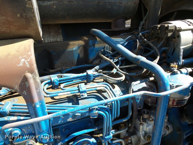 image for item DG2099 1993 New Holland 8340  tractor