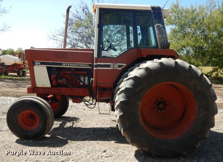image for item DH0018 International 1486  tractor