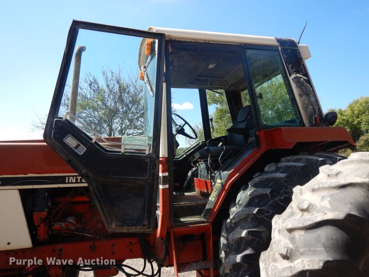 image for item DH0018 International 1486  tractor