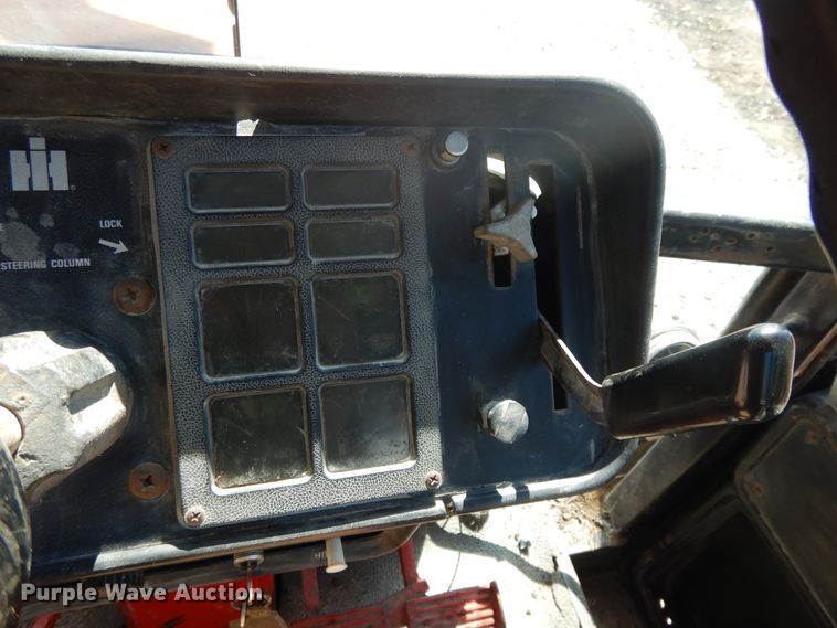 image for item DH0018 International 1486  tractor