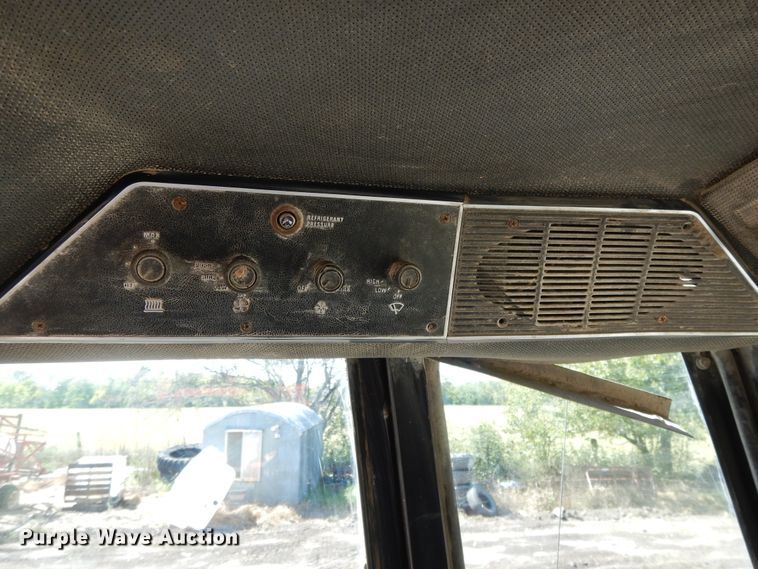 image for item DH0018 International 1486  tractor