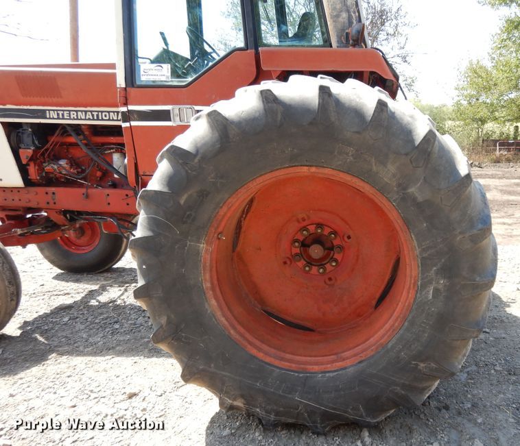 image for item DH0018 International 1486  tractor