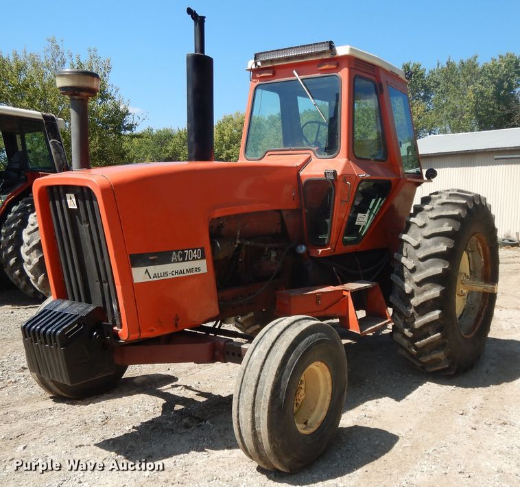 image for item DH0019 Allis Chalmers 7040  tractor