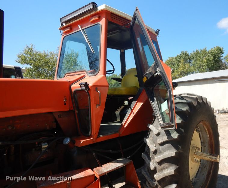 image for item DH0019 Allis Chalmers 7040  tractor