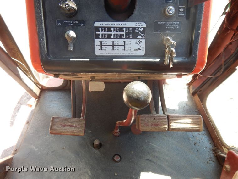 image for item DH0019 Allis Chalmers 7040  tractor