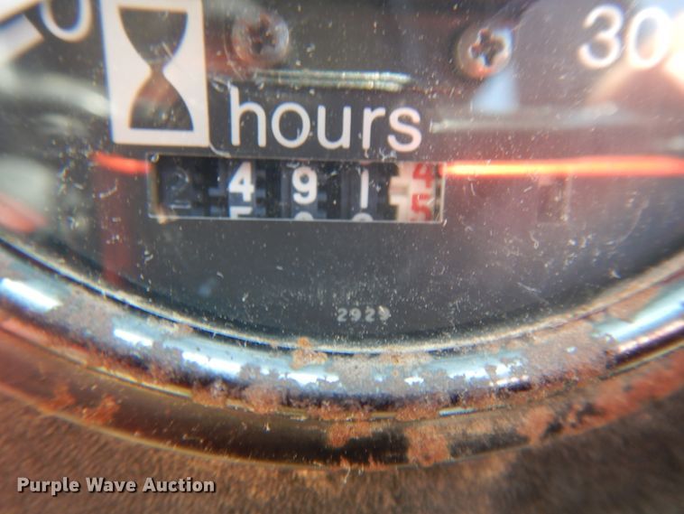 image for item DH0019 Allis Chalmers 7040  tractor