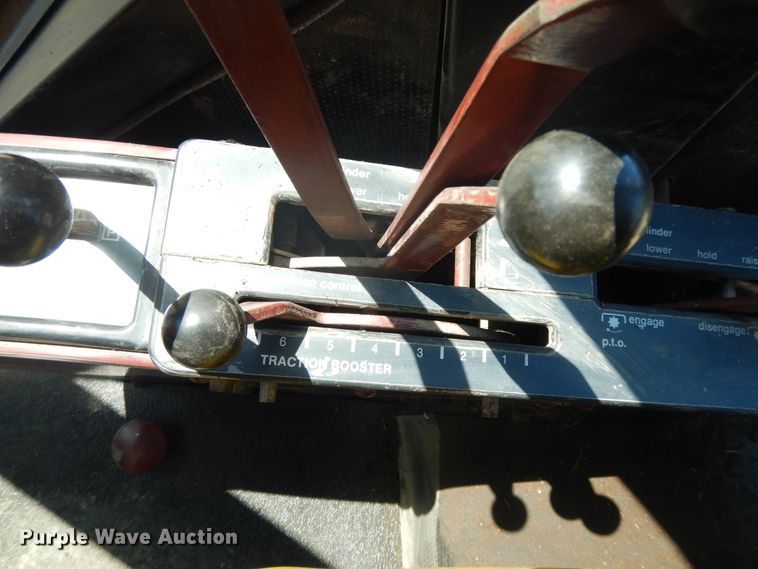 image for item DH0019 Allis Chalmers 7040  tractor