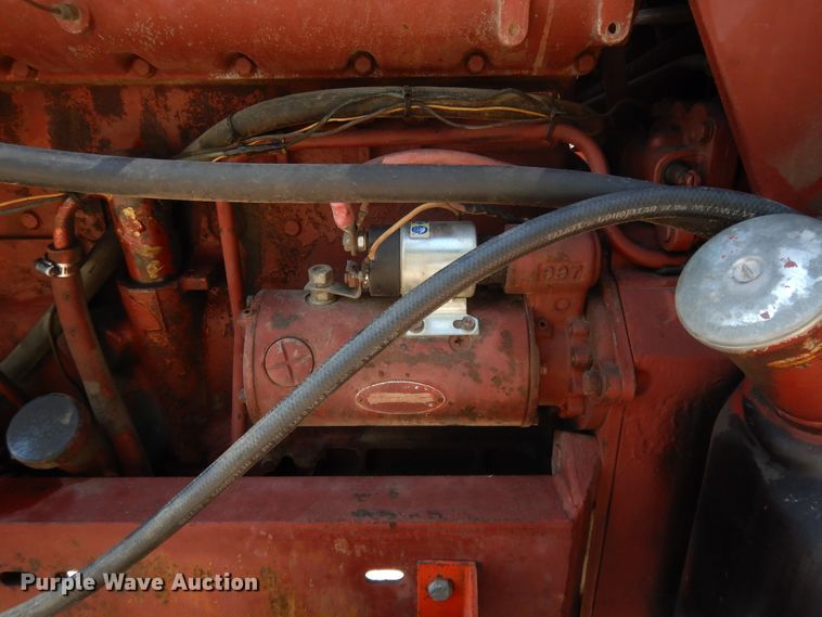 image for item DH0019 Allis Chalmers 7040  tractor