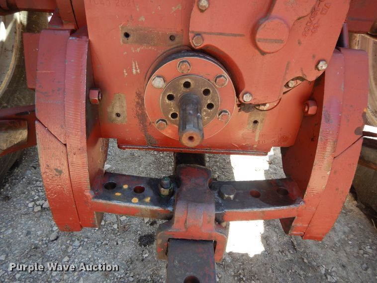 image for item DH0019 Allis Chalmers 7040  tractor