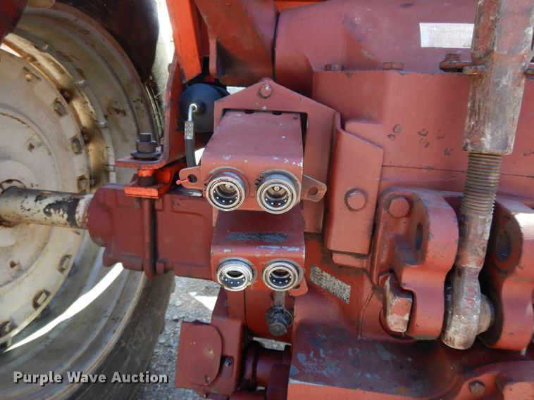 image for item DH0019 Allis Chalmers 7040  tractor