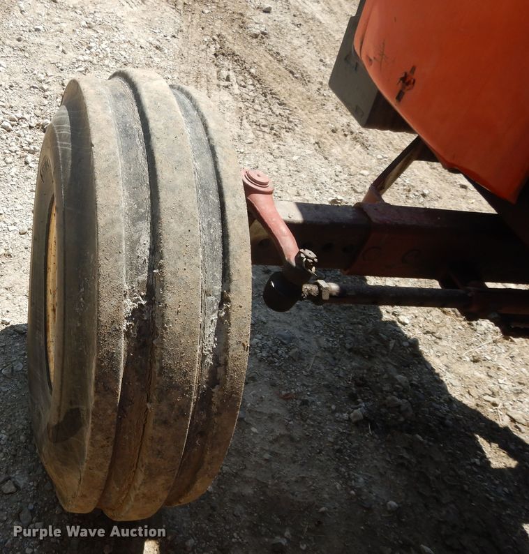 image for item DH0019 Allis Chalmers 7040  tractor