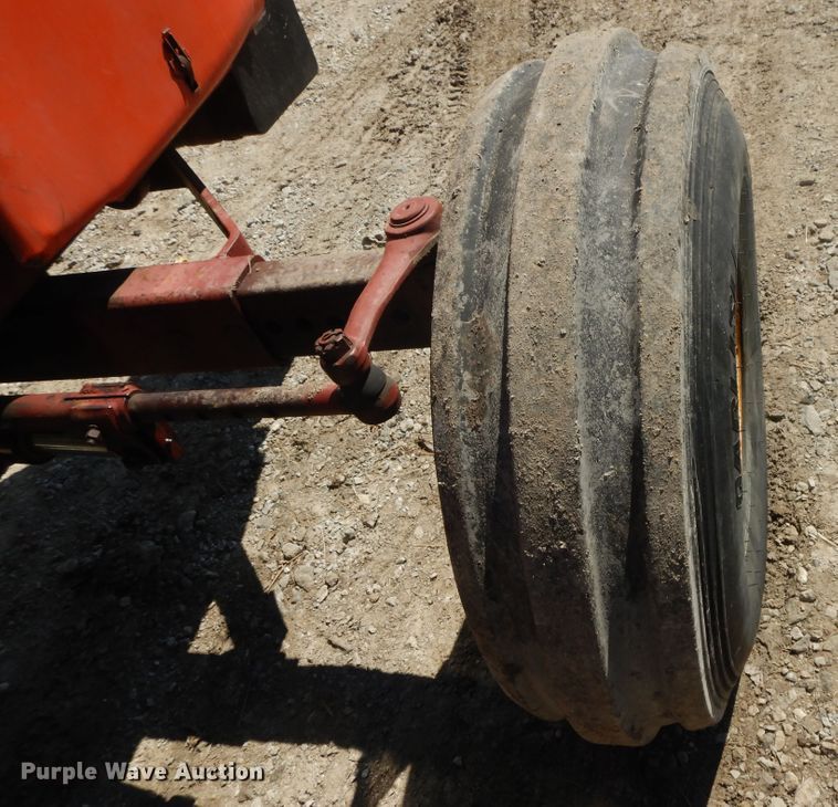 image for item DH0019 Allis Chalmers 7040  tractor