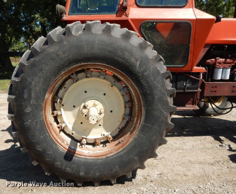 image for item DH0019 Allis Chalmers 7040  tractor