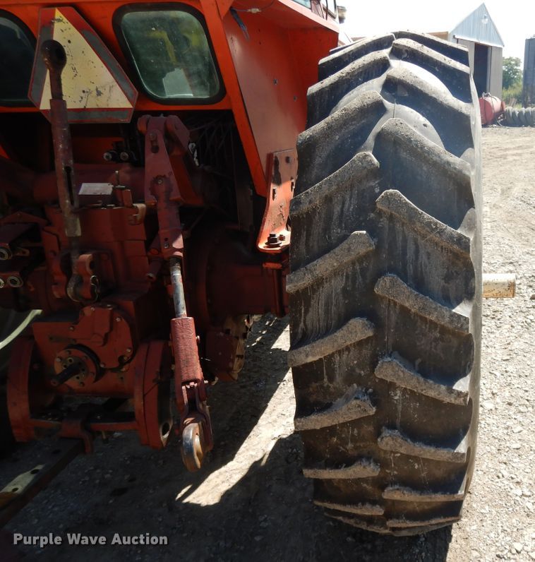 image for item DH0019 Allis Chalmers 7040  tractor
