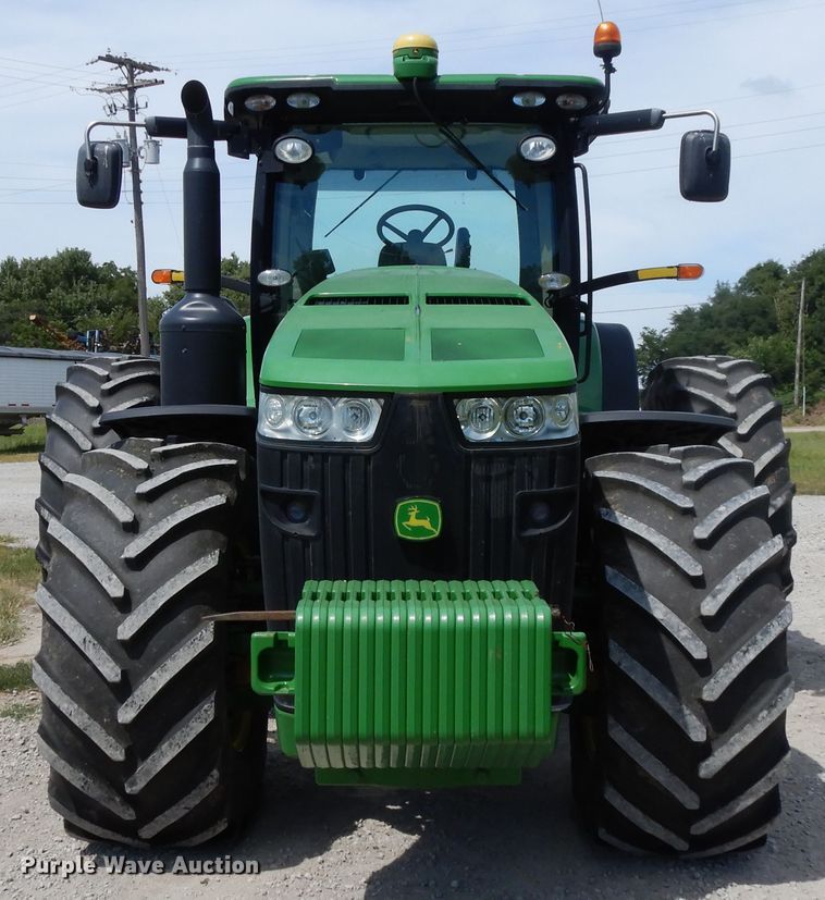 image for item DI7594 2013 John Deere 8285R  MFWD tractor