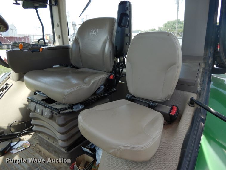 image for item DI7594 2013 John Deere 8285R  MFWD tractor