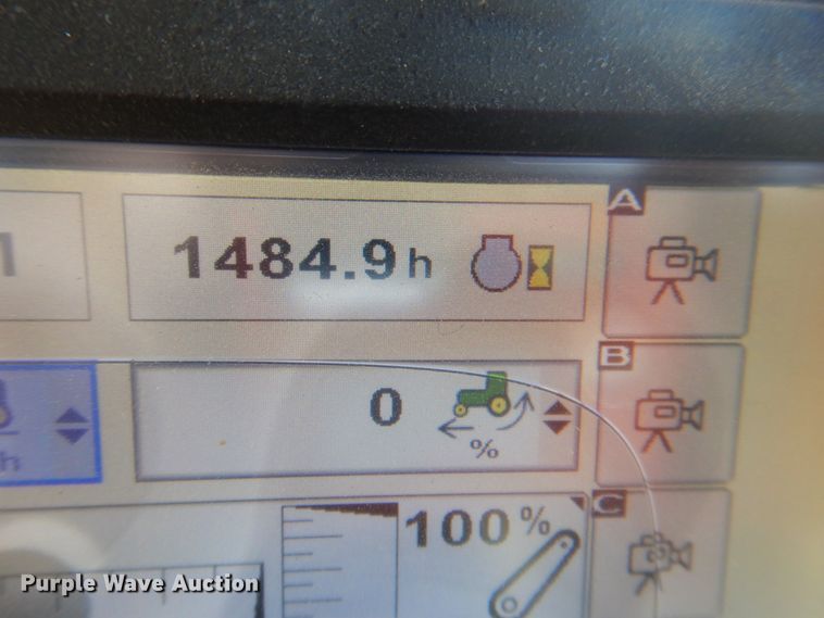 image for item DI7594 2013 John Deere 8285R  MFWD tractor