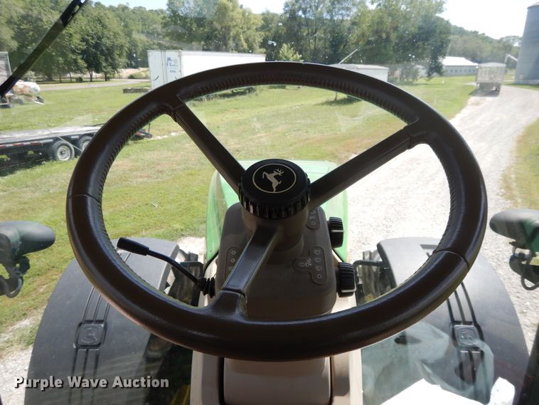 image for item DI7594 2013 John Deere 8285R  MFWD tractor