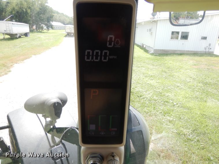 image for item DI7594 2013 John Deere 8285R  MFWD tractor