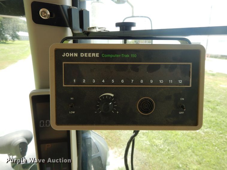 image for item DI7594 2013 John Deere 8285R  MFWD tractor