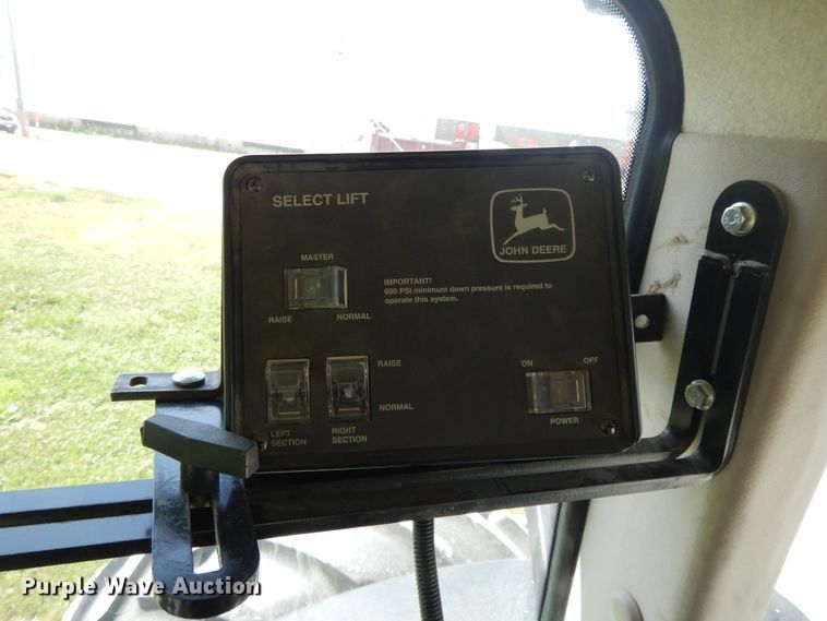 image for item DI7594 2013 John Deere 8285R  MFWD tractor