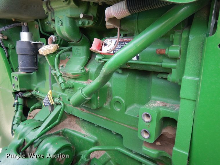 image for item DI7594 2013 John Deere 8285R  MFWD tractor