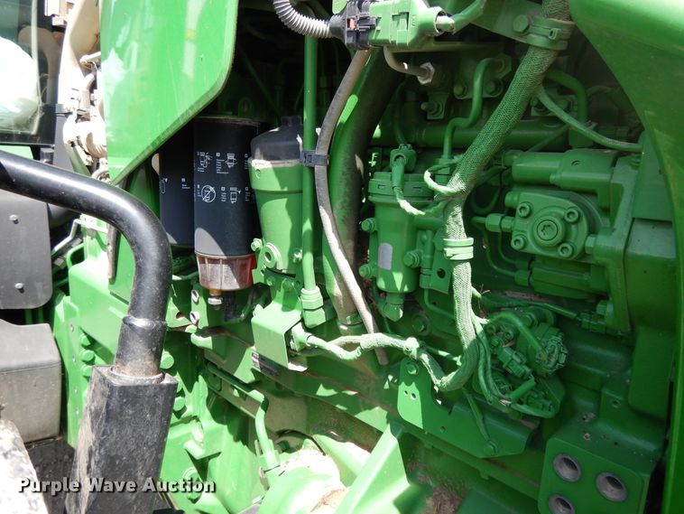 image for item DI7594 2013 John Deere 8285R  MFWD tractor