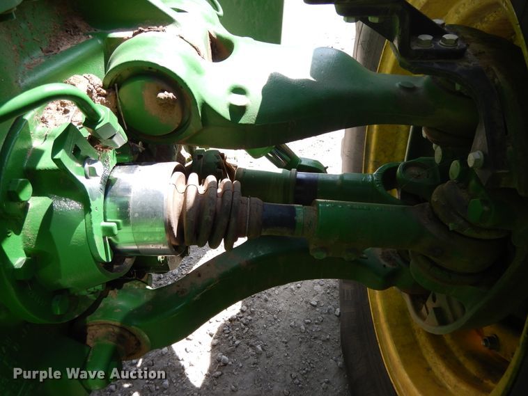 image for item DI7594 2013 John Deere 8285R  MFWD tractor