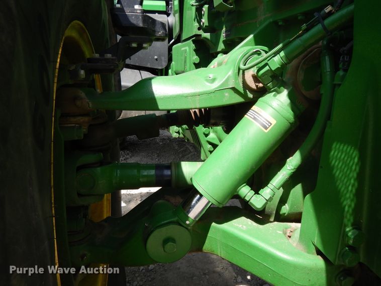 image for item DI7594 2013 John Deere 8285R  MFWD tractor