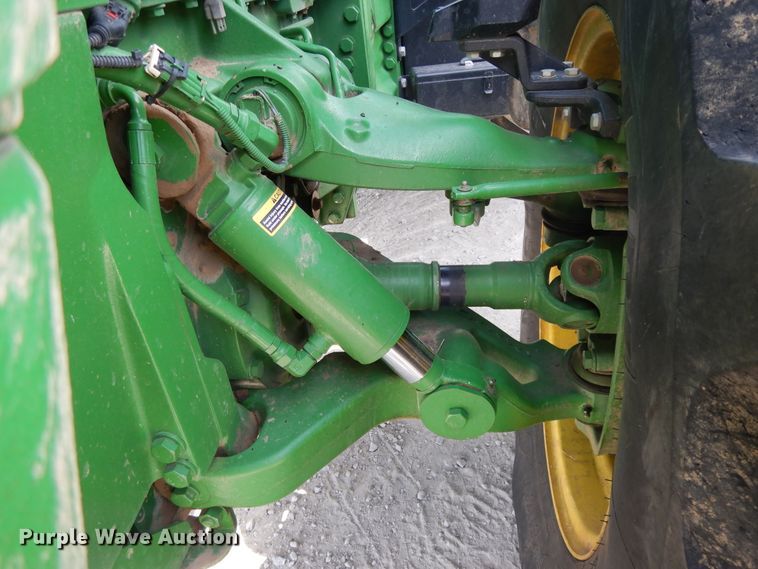 image for item DI7594 2013 John Deere 8285R  MFWD tractor