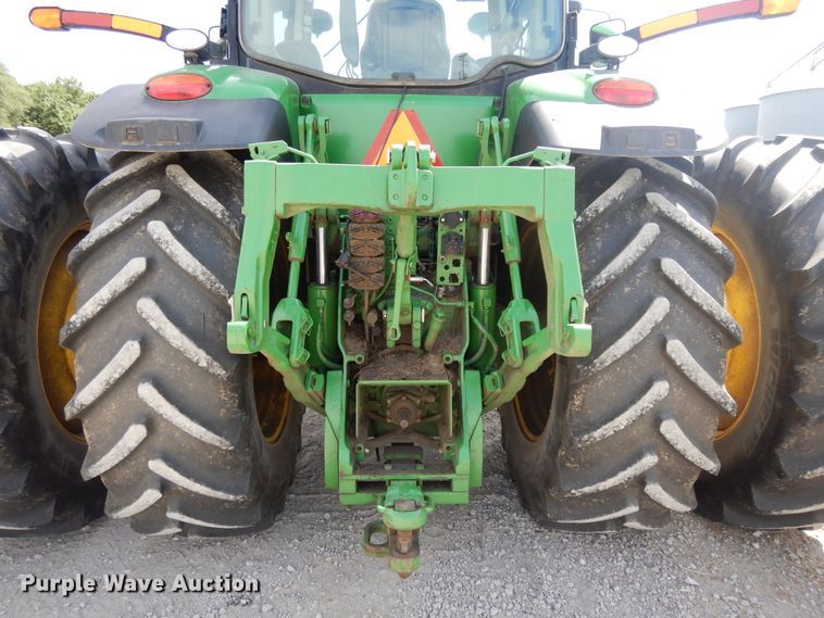 image for item DI7594 2013 John Deere 8285R  MFWD tractor