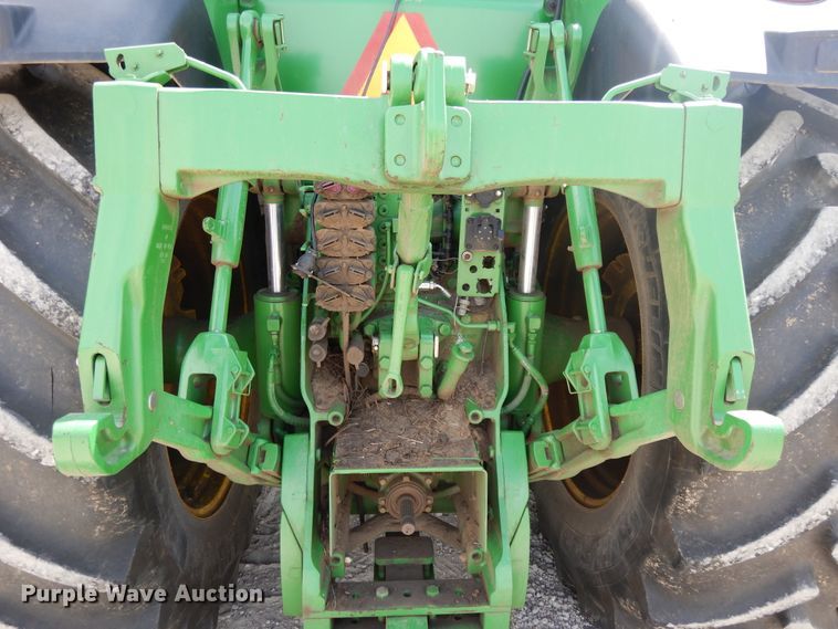 image for item DI7594 2013 John Deere 8285R  MFWD tractor