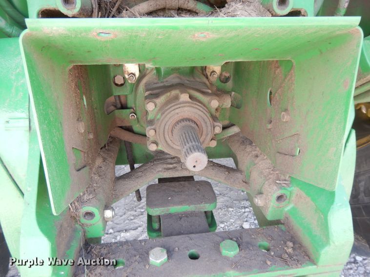 image for item DI7594 2013 John Deere 8285R  MFWD tractor