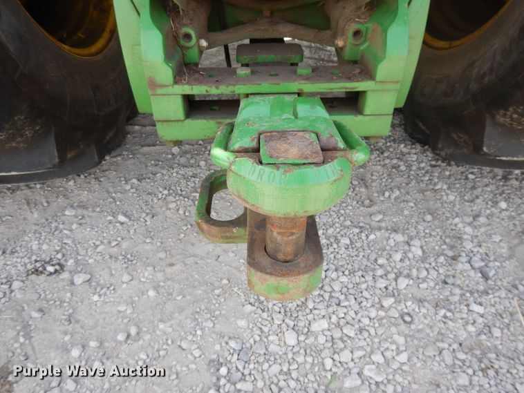 image for item DI7594 2013 John Deere 8285R  MFWD tractor