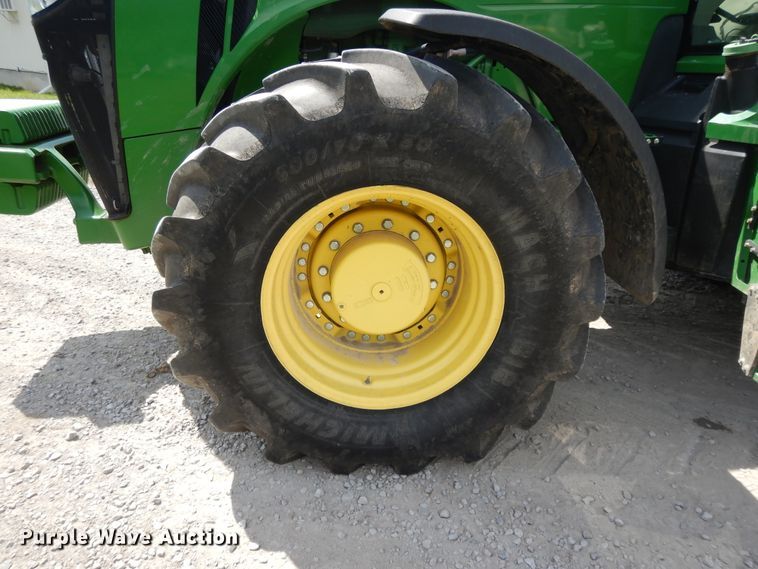 image for item DI7594 2013 John Deere 8285R  MFWD tractor
