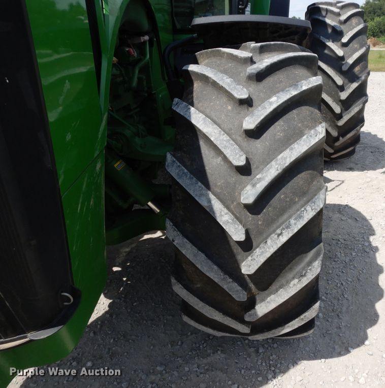 image for item DI7594 2013 John Deere 8285R  MFWD tractor