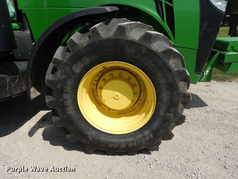 image for item DI7594 2013 John Deere 8285R  MFWD tractor