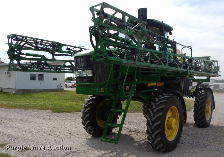 image for item DI7595 2013 John Deere 4630 sprayer