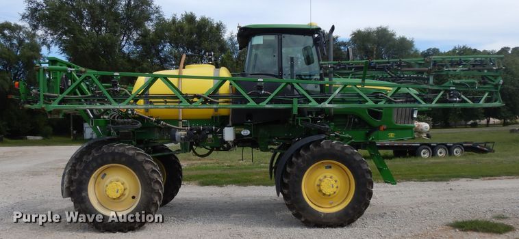 image for item DI7595 2013 John Deere 4630 sprayer