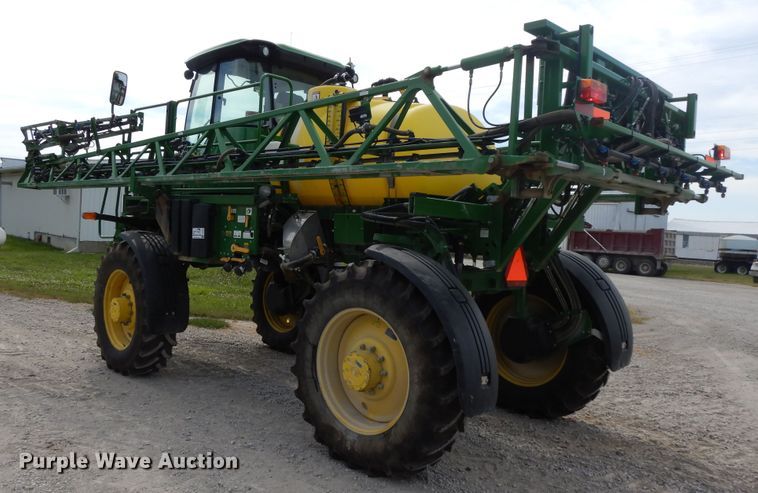 image for item DI7595 2013 John Deere 4630 sprayer
