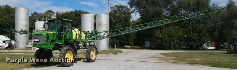 image for item DI7595 2013 John Deere 4630 sprayer