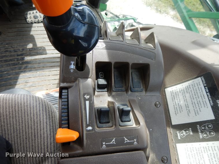 image for item DI7595 2013 John Deere 4630 sprayer