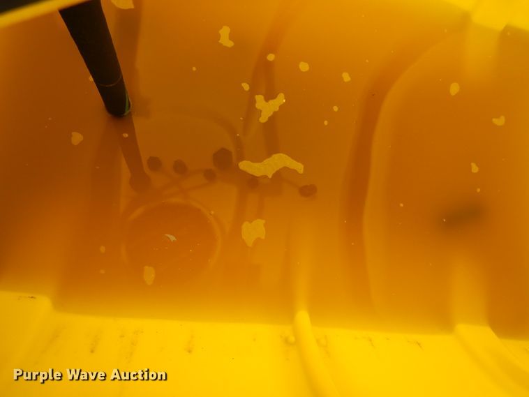 image for item DI7595 2013 John Deere 4630 sprayer