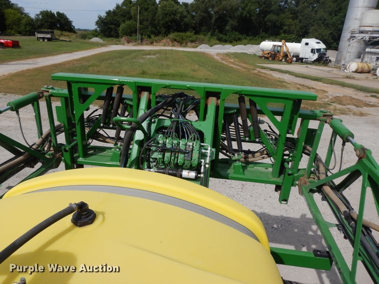 image for item DI7595 2013 John Deere 4630 sprayer