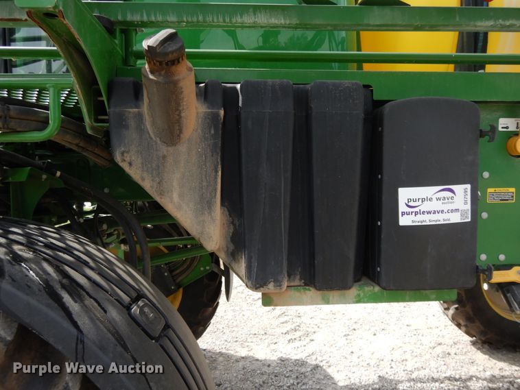 image for item DI7595 2013 John Deere 4630 sprayer