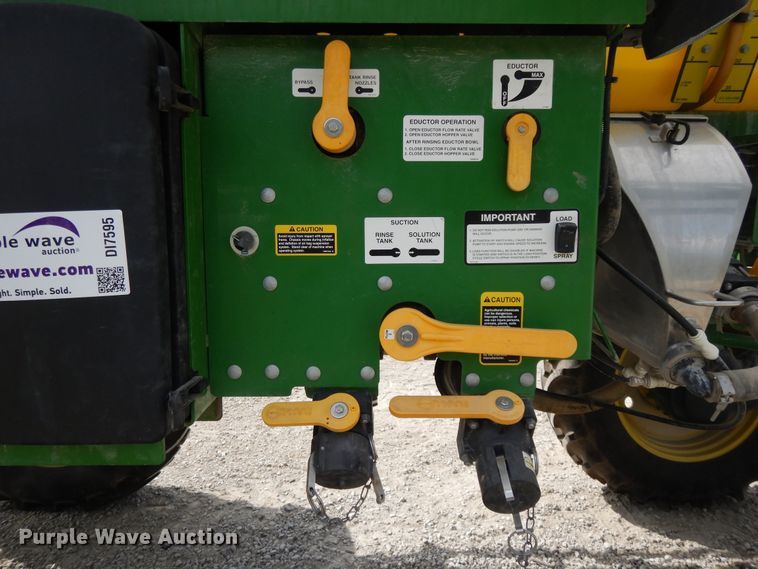 image for item DI7595 2013 John Deere 4630 sprayer